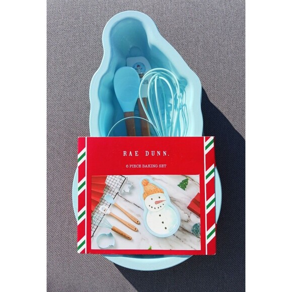NEW RAE DUNN 6 Pc Christmas Baking Gift Set Snowman Pan Utensils Cookie Cutters - Picture 1 of 5